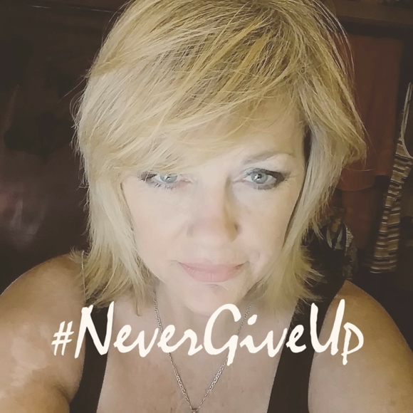 Meet your Posher, Lana - Picture 1 of 1